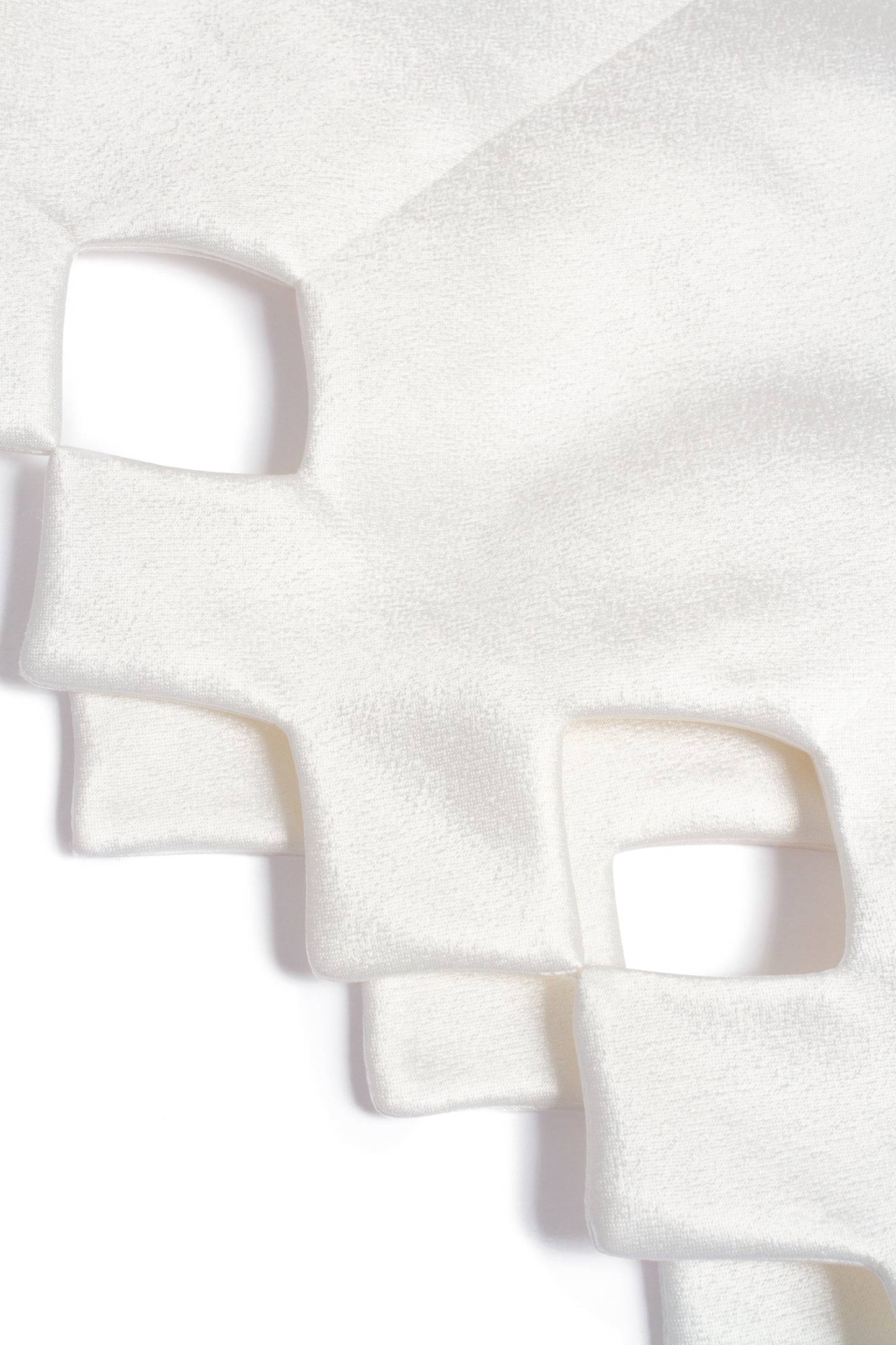 Tympan vest eggshell