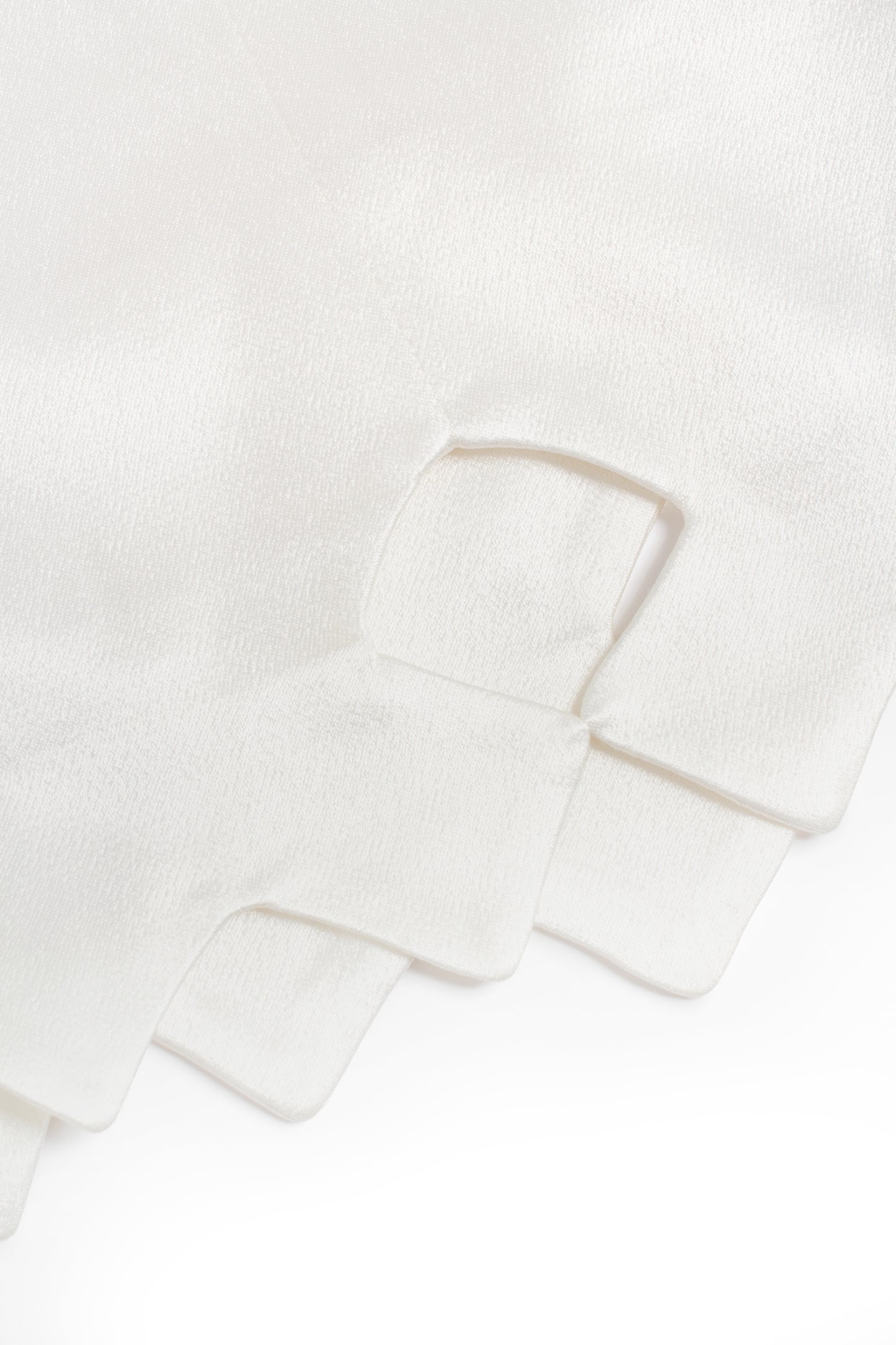 Tympan skirt eggshell